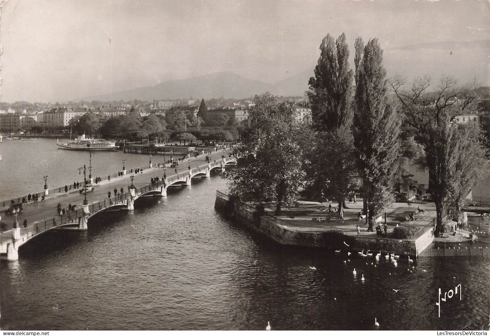 SUISSE - Genève - L'Ile JJ Rousseau Le Lac Et Le Pont Du Mont Blanc - Carte Postale - Genève