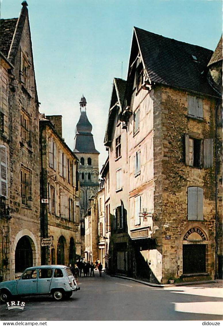 Automobiles - Sarlat - Place Et Rue De La Liberté - Carte Neuve - CPM - Voir Scans Recto-Verso - PKW