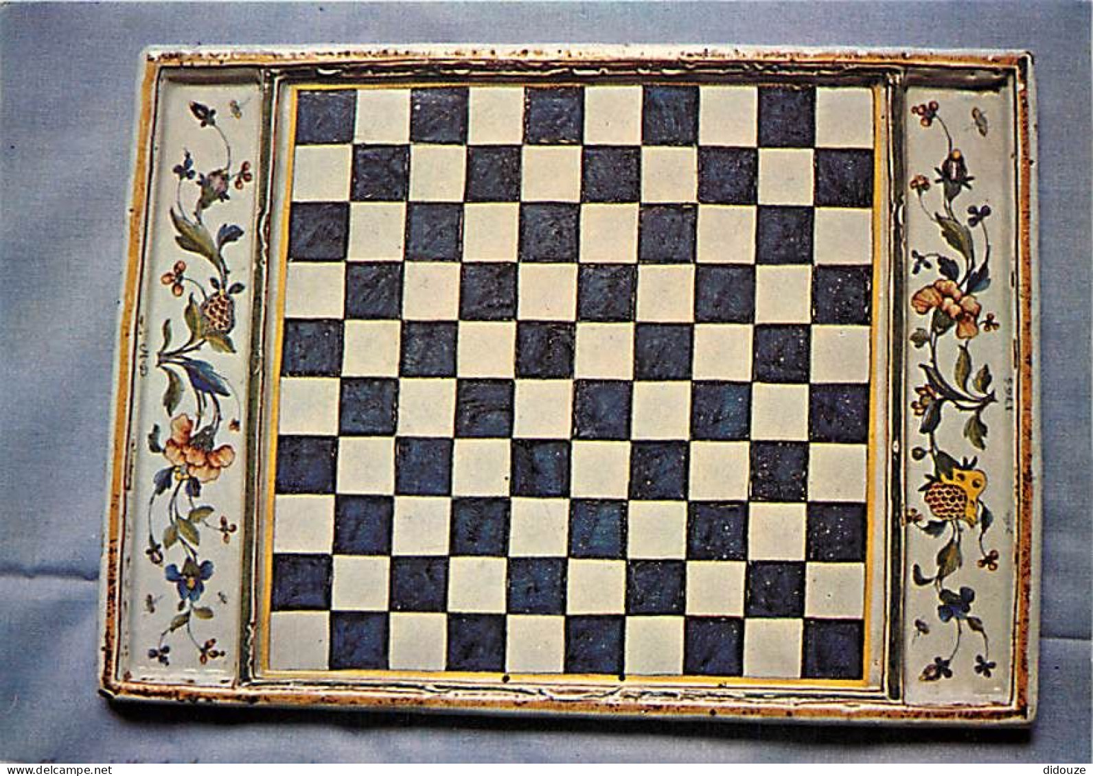 Art - Faience De Rouen - Damier - Collection Assegond 1866 - Musée Municipal De Bernay - Carte Neuve - CPM - Voir Scans  - Objets D'art