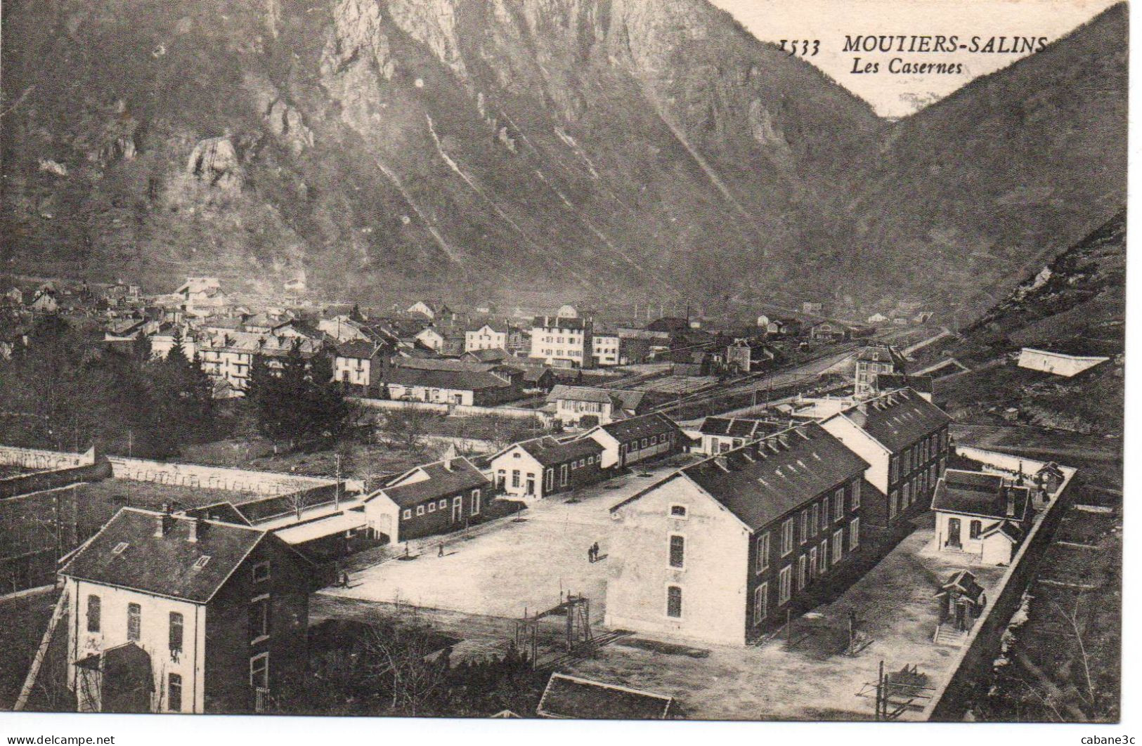 MOUTIERS-SALINS - Les Casernes - Moutiers