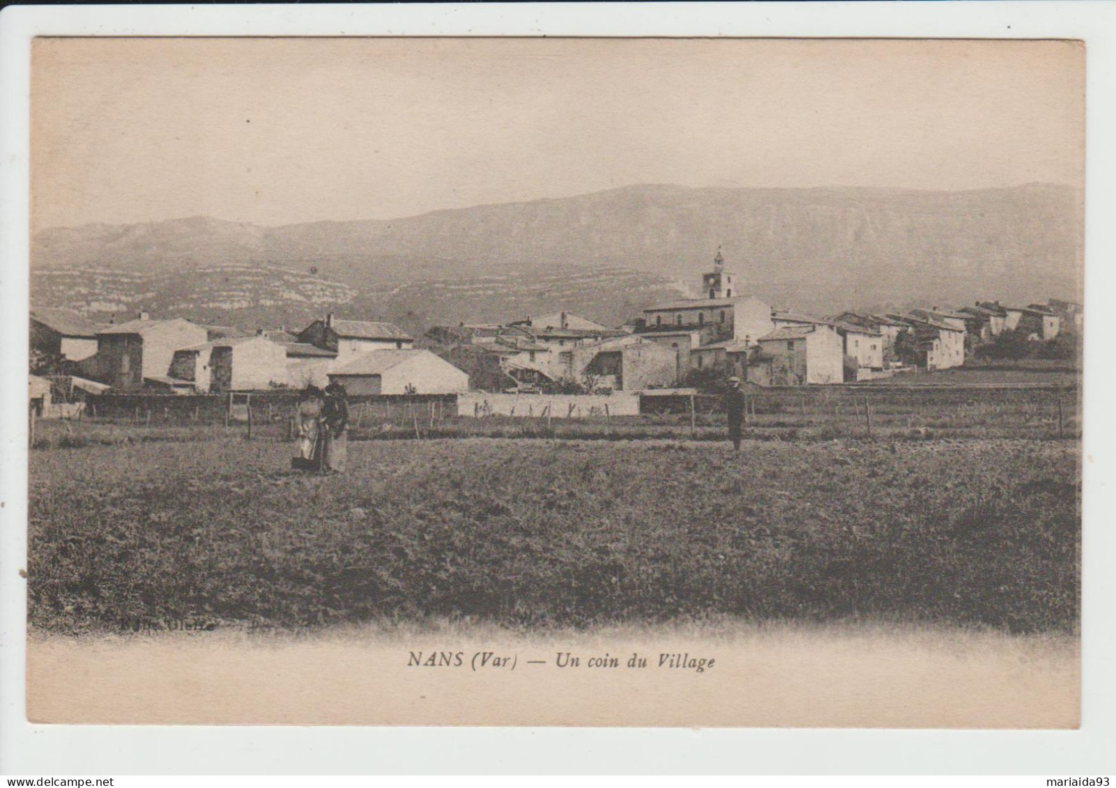 NANS LES PINS - VAR - UN COIN DU VILLAGE - Nans-les-Pins