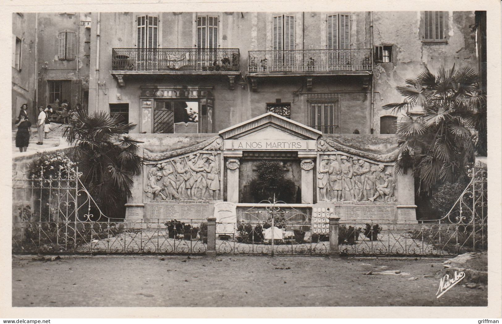 BARJOLS LE MONUMENT AUX MORTS CPSM 9X14 TBE - Barjols