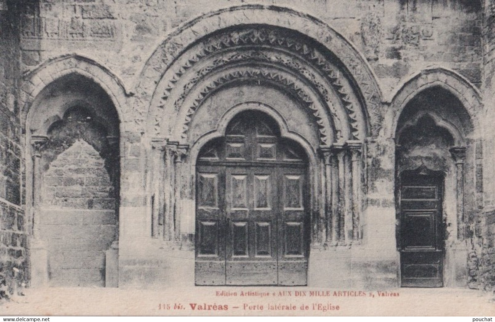 E2-84) VALREAS (VAUCLUSE) PORTE LATERALE DE L ' EGLISE  - ( 2 SCANS ) - Valreas