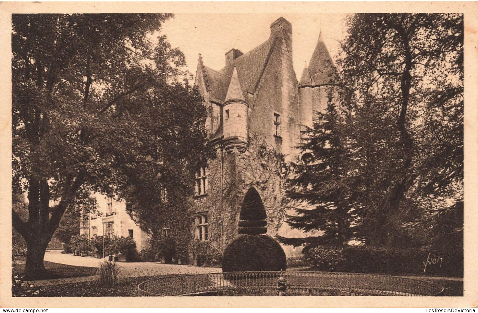 FRANCE - La Loire - Montrésor - Façade Intérieure - Château - Carte Postale Ancienne - Montrésor