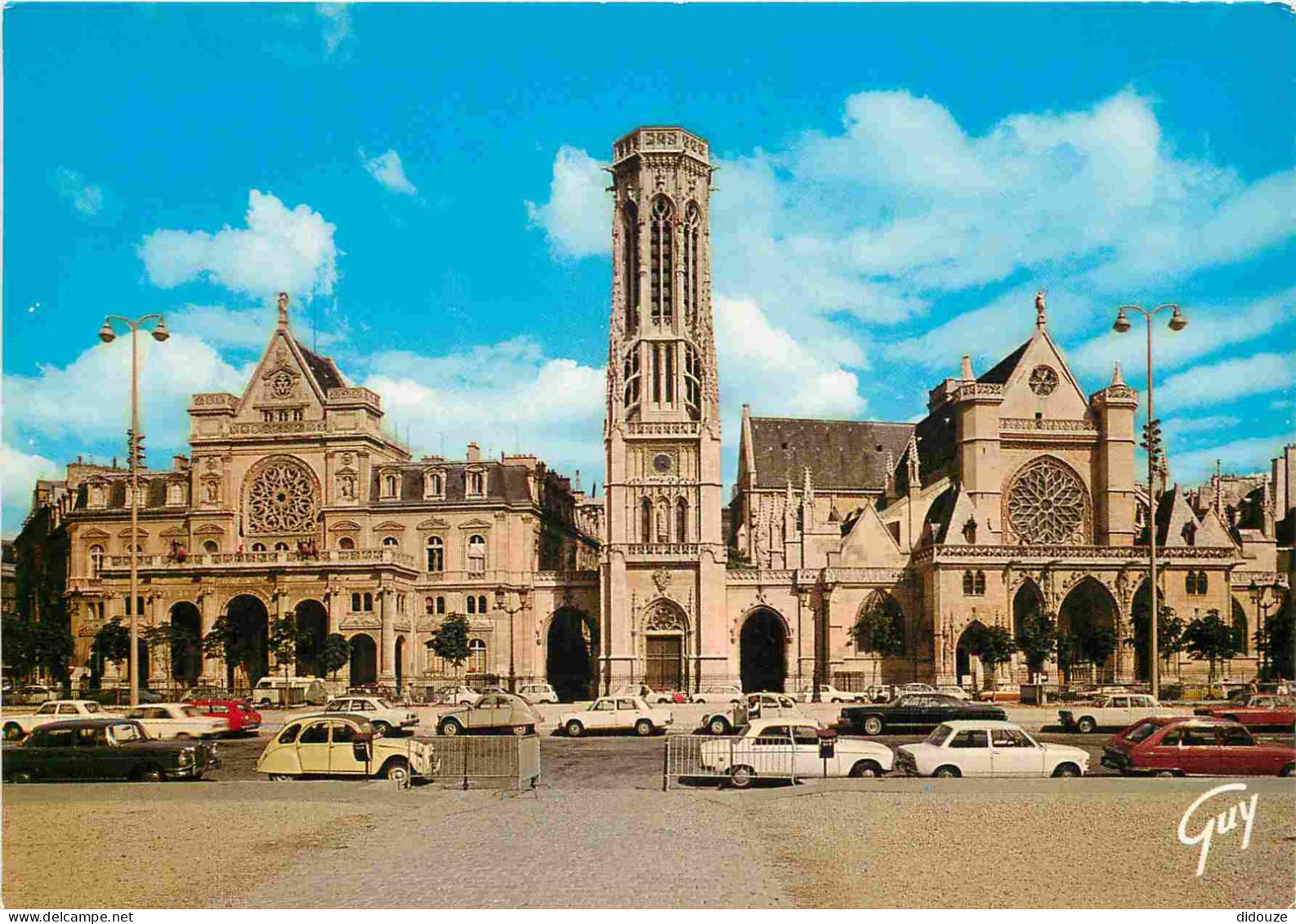 Automobiles - Paris - A Gauche La Mairie Du 1er Arrondissement La Tour De L'ancienne église Et L'église Saint-Germain L' - PKW