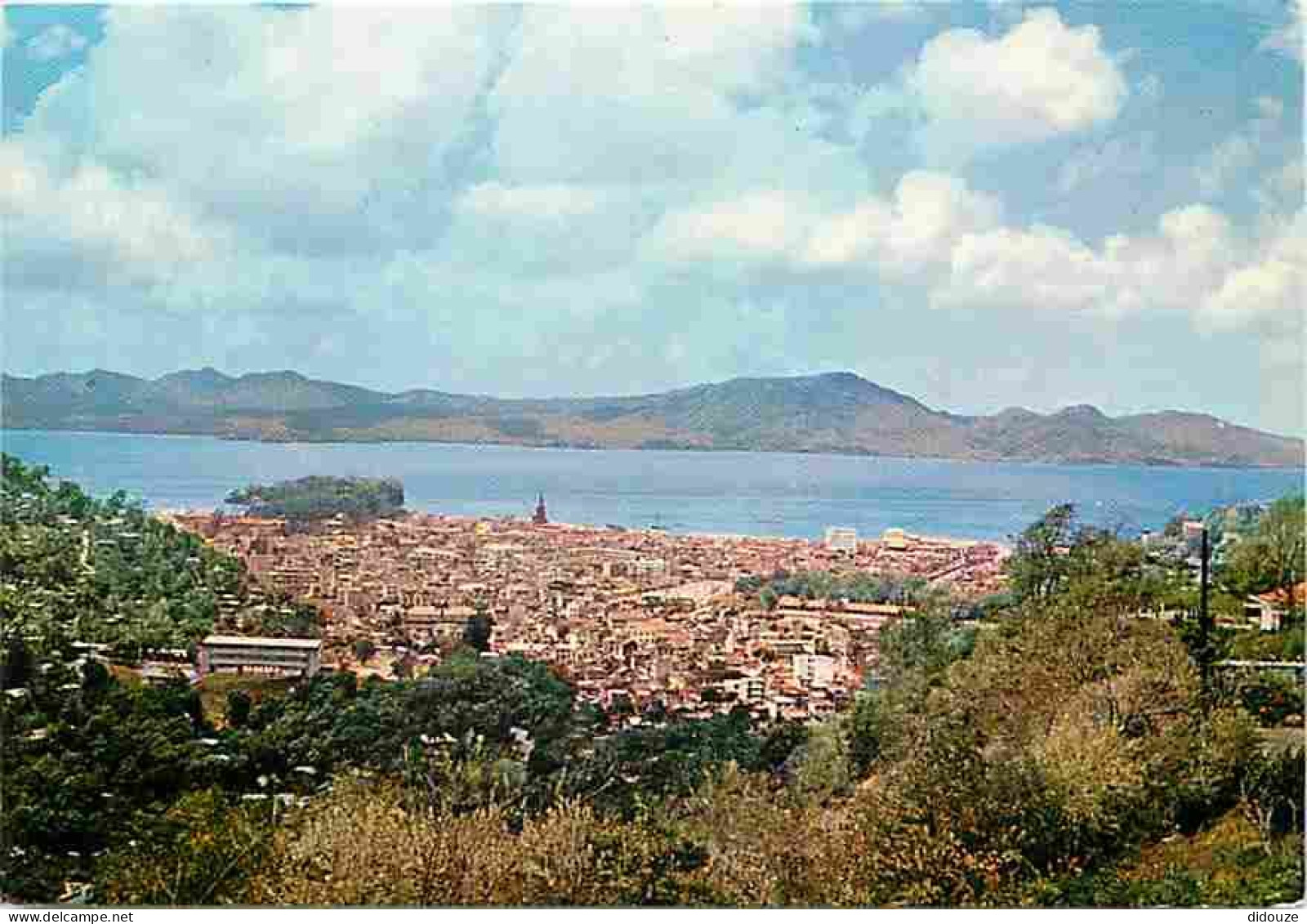 Martinique - Fort De France - Vue Sur La Ville Et La Rade - CPM - Voir Scans Recto-Verso - Fort De France