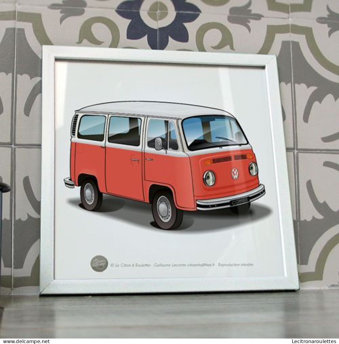 Poster Volkswagen Combi VW T2 Rose Corail Et Blanc - Vrachtwagens