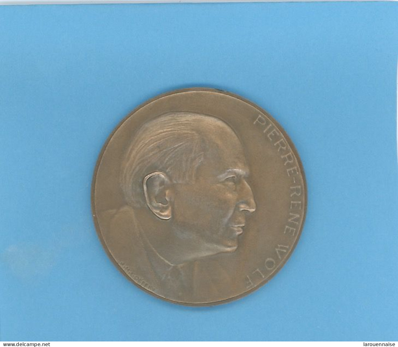 MÉDAILLE - PIERRE RENÉ WOLF JOURNALISTE -ROUEN -BRONZE -67mm - 135 GR -ND -GRAVEUR -J.H COËFFIN .(1906-73) - Professionnels / De Société