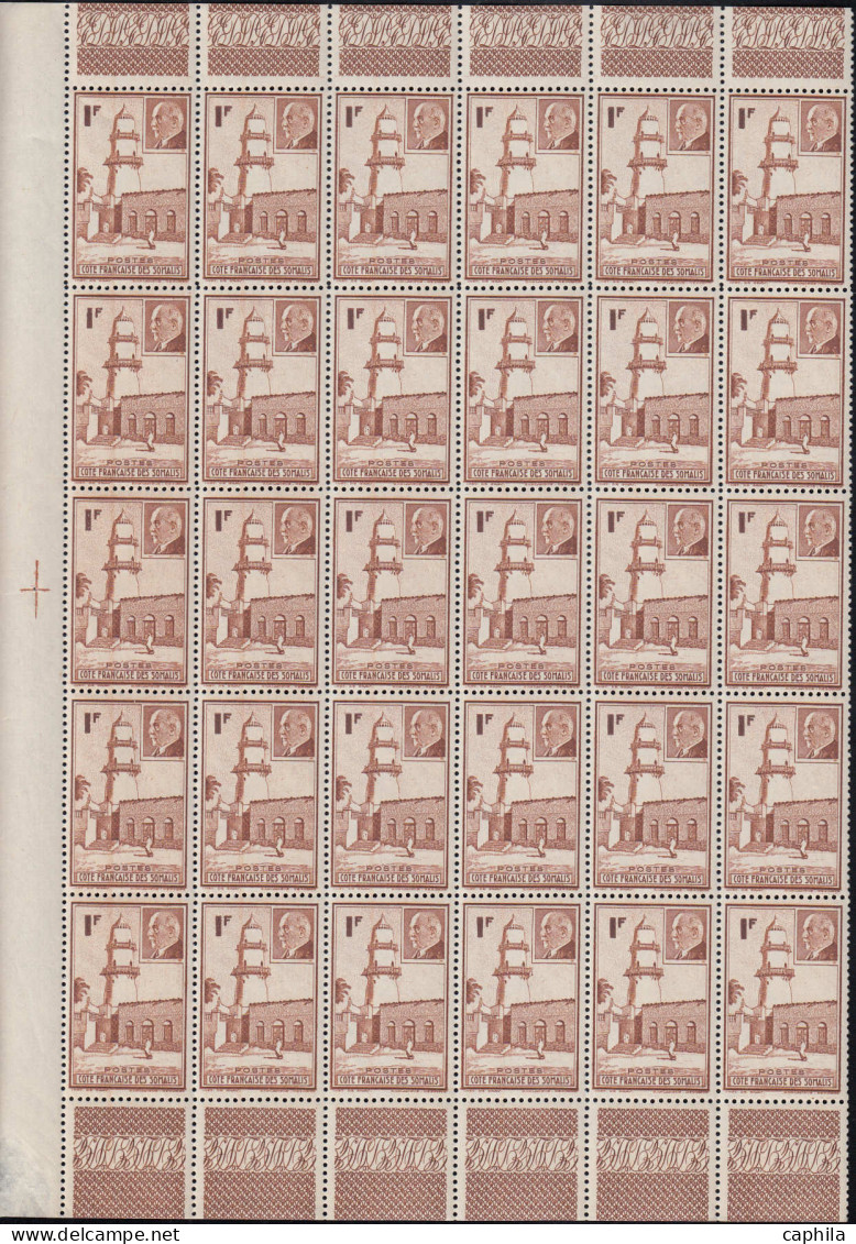 COLONIES SERIES Poste ** - 1944, Pétain en panneaux de 30 (sauf AEF - Madagascar - Océanie) souvent 2 valeurs par bloc a