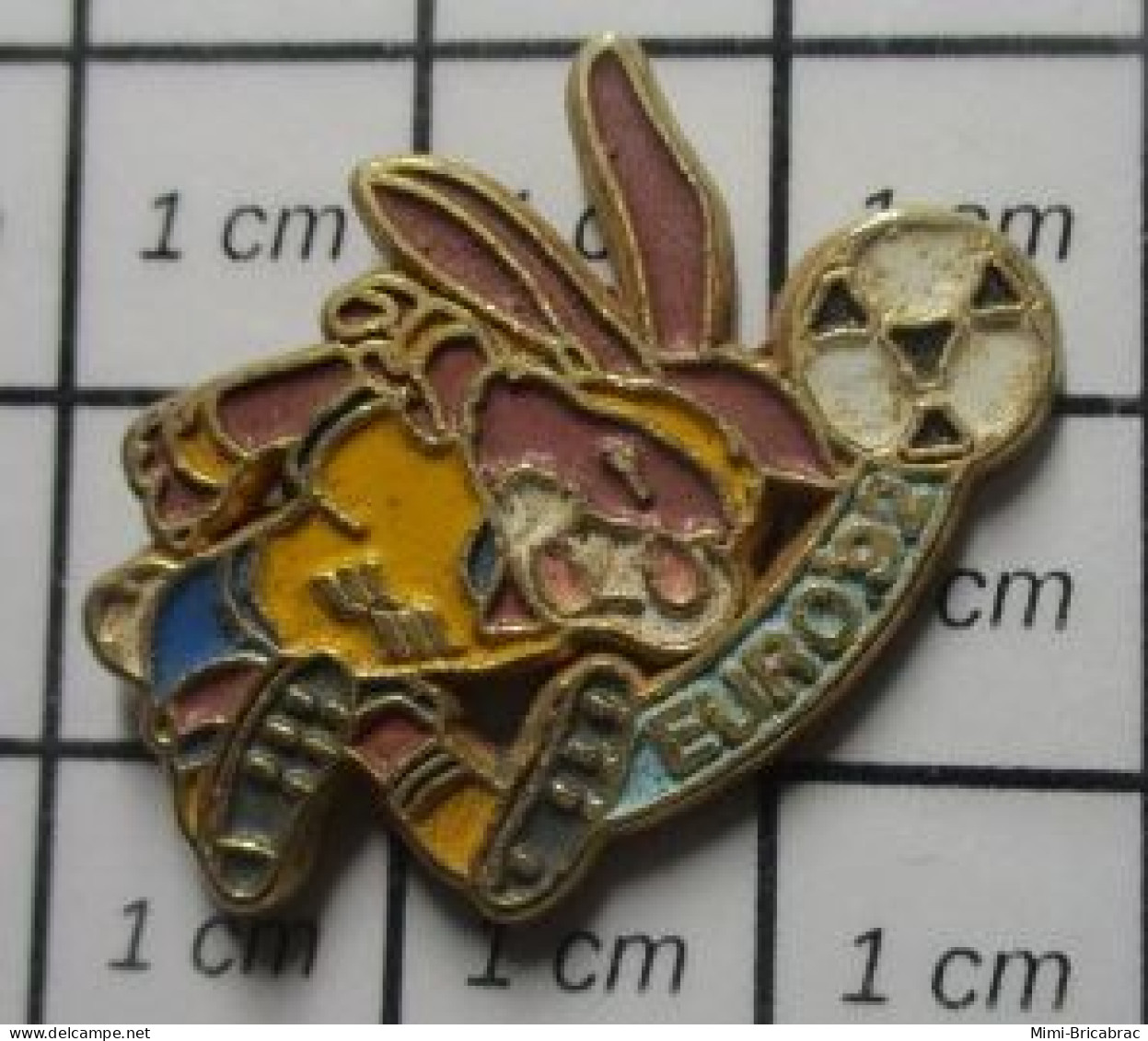 SP15 Pin's Pins / Beau Et Rare / SPORTS / FOOTBALL EURO SUEDE 192 LAPIN LIEVRE - Calcio