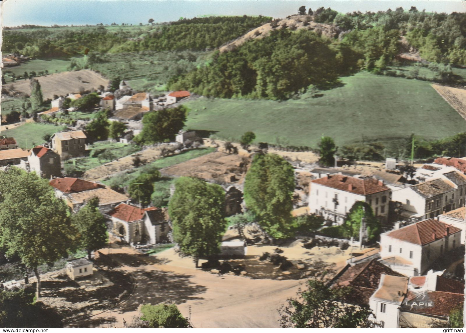 EN AVION AU DESSUS DE MONTAIGU DE QUERCY CARREFOUR DU CENTRE 1963 CPSM 10X15 TBE - Montaigu De Quercy