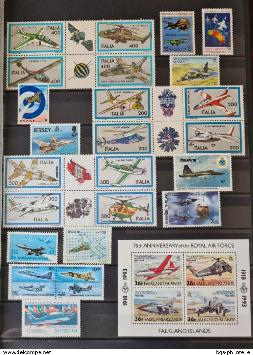 Collection de timbres sur le thème des Avions.