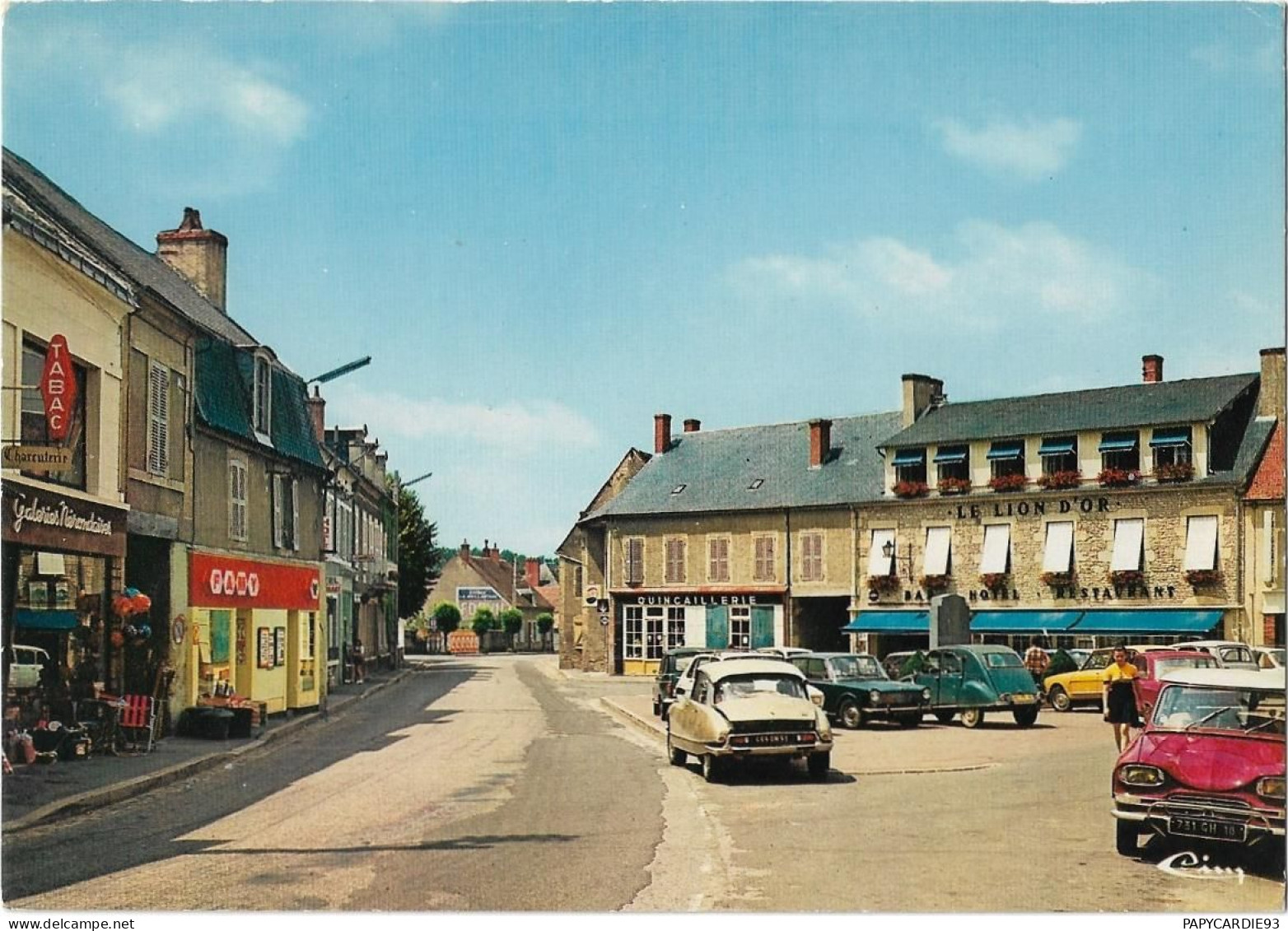 France >  [18] Cher > Nérondes > La Place De La Mairie            > N°918 - Nérondes