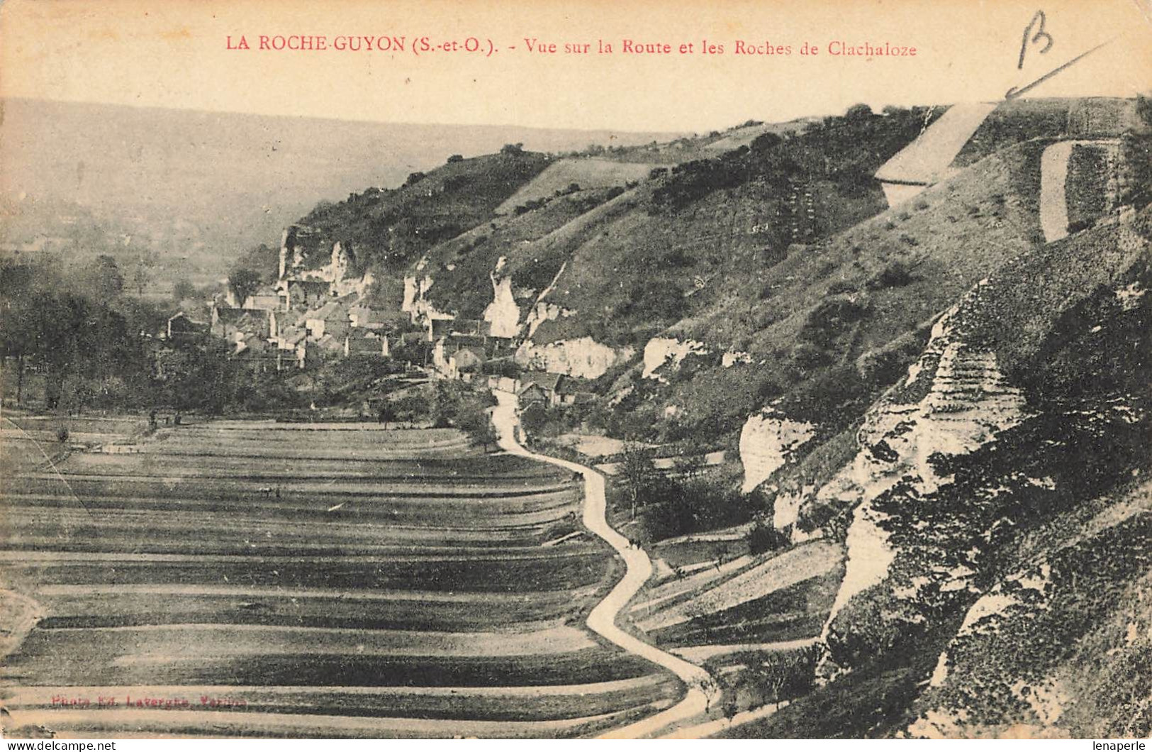 D4996 La Roche Guyon Vue Sur La Route Et Les Rochers - La Roche Guyon