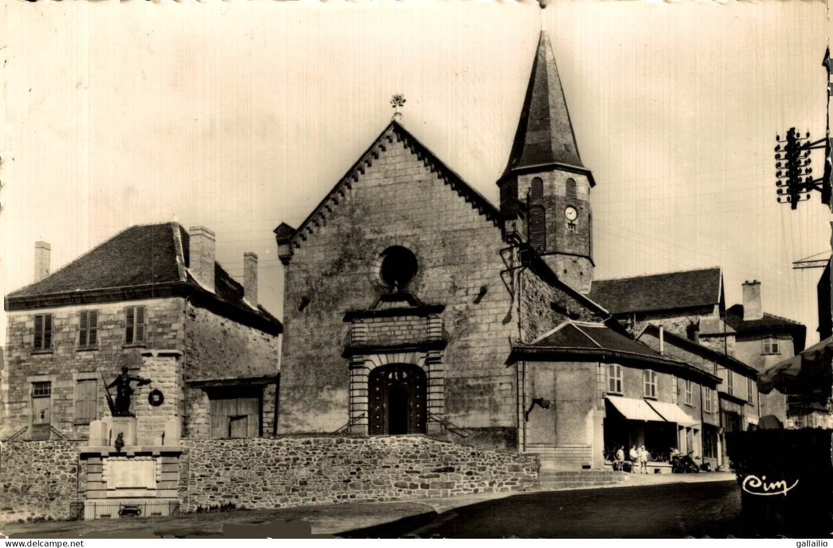 PIERRE BUFFIERE EGLISE ET MONUMENT AUX MORTS - Pierre Buffiere