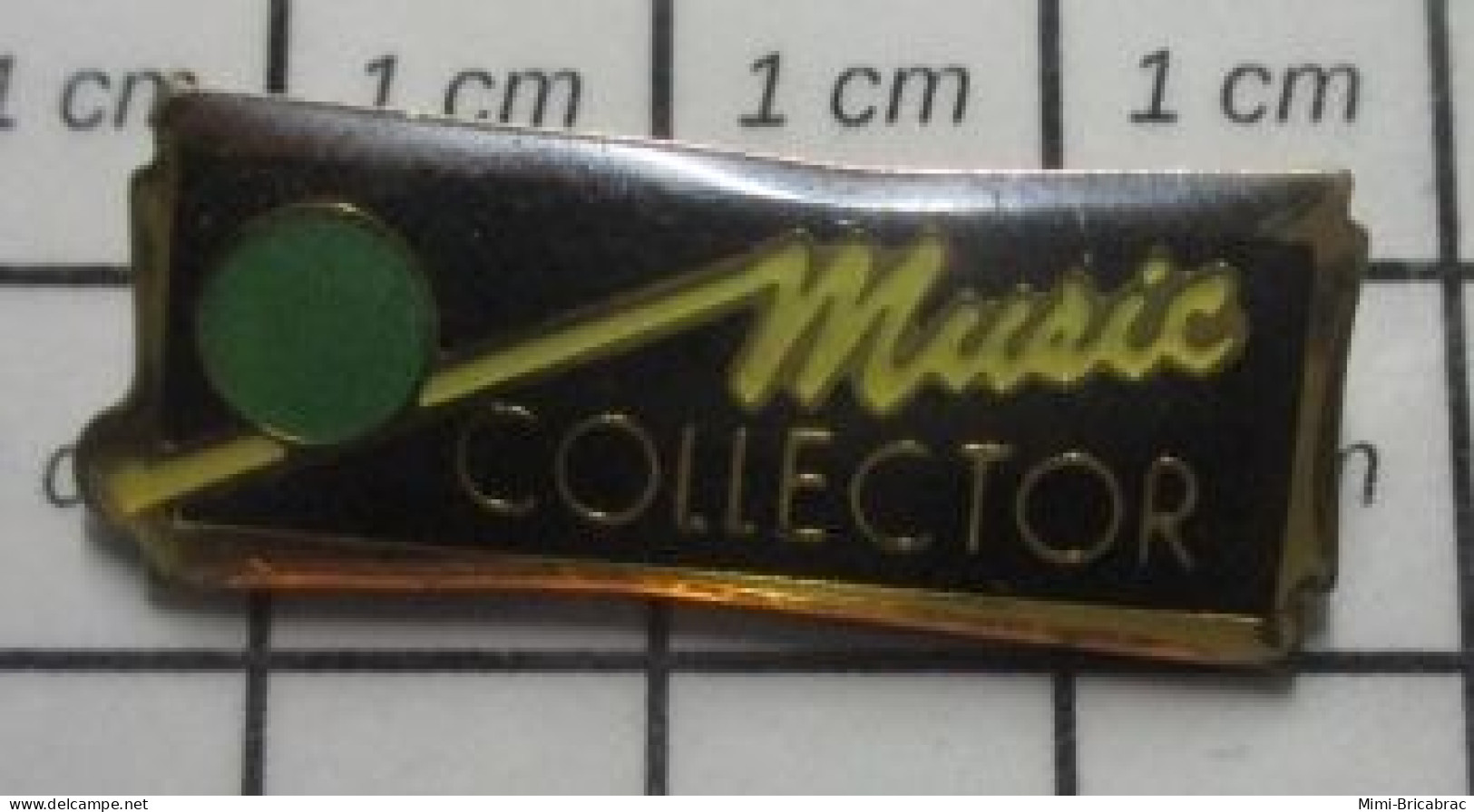 713c Pins Pin's / Rare & Belle Qualité MUSIQUE / MUSIC COLLECTOR - Música