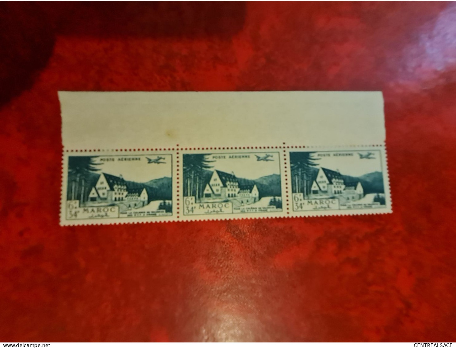 MAROC BANDE DE 3 N° PA  68 - Unused Stamps