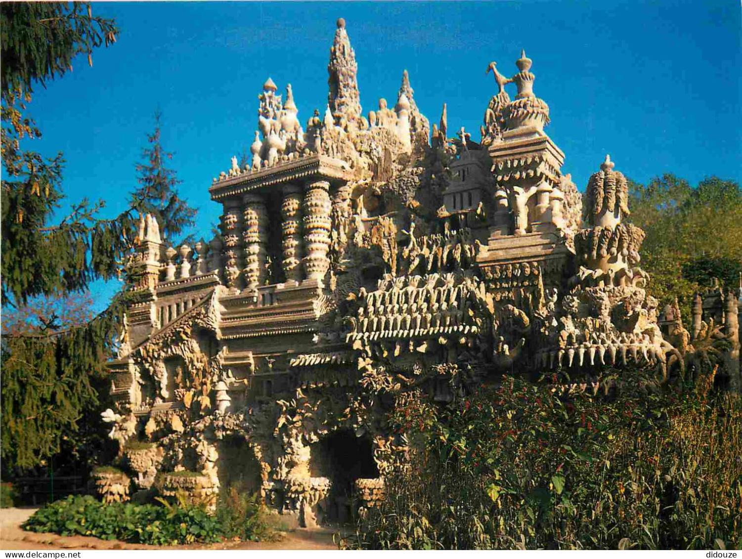 26 - Hauterives -  Le Palais Idéal - Oeuvre Du Facteur Ferdinand Cheval - CPM - Voir Scans Recto-Verso - Hauterives