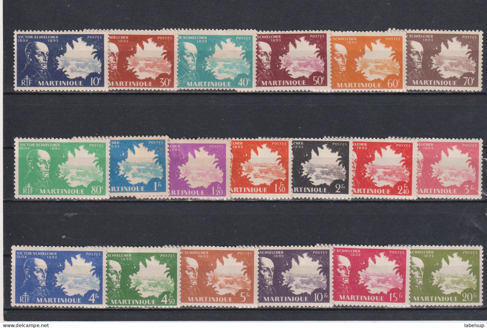 Timbres Neufs*/** De La Martinique Victoire De 1945 MH/MNH - Neufs