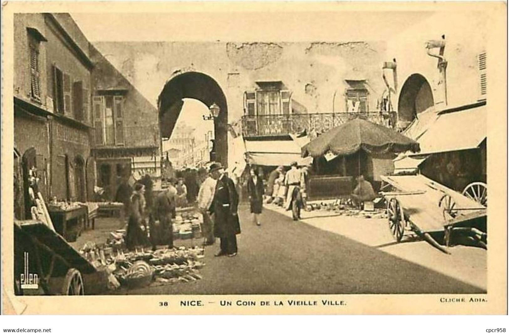 06.NICE.UN COIN DE LA VIEILLE VILLE - Life In The Old Town (Vieux Nice)