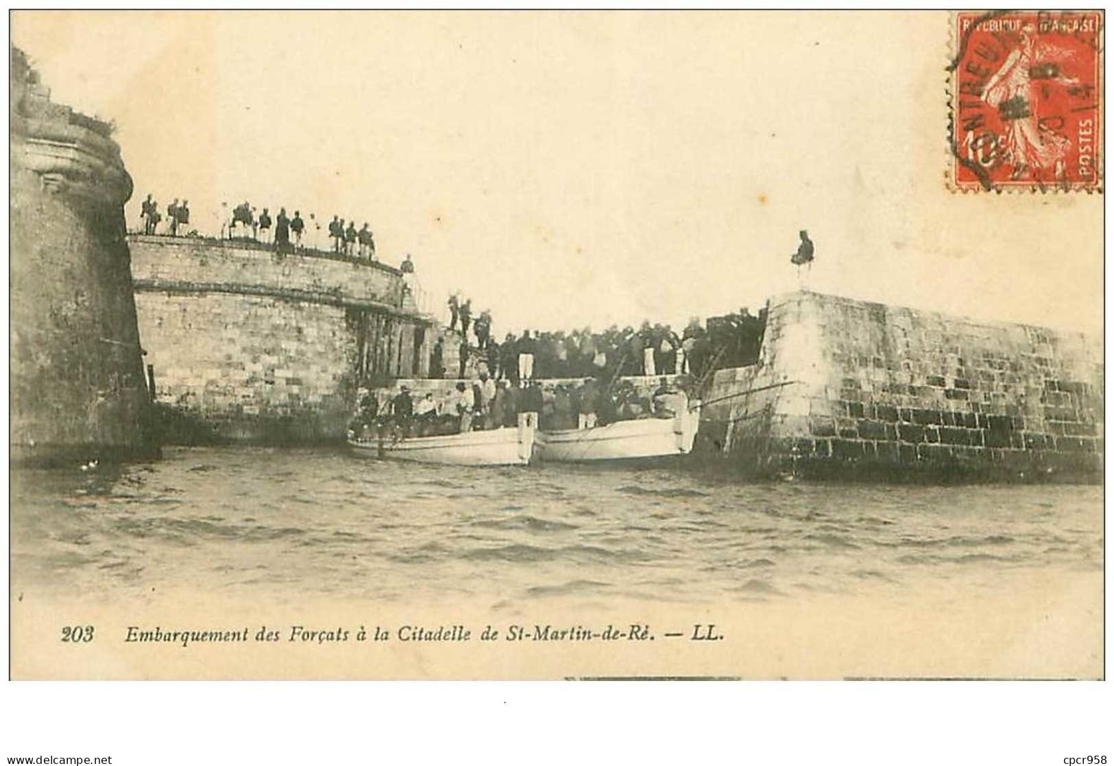 17  . N° 43138 . St Martin De Re. Embarquement Des Forcats - Saint-Martin-de-Ré