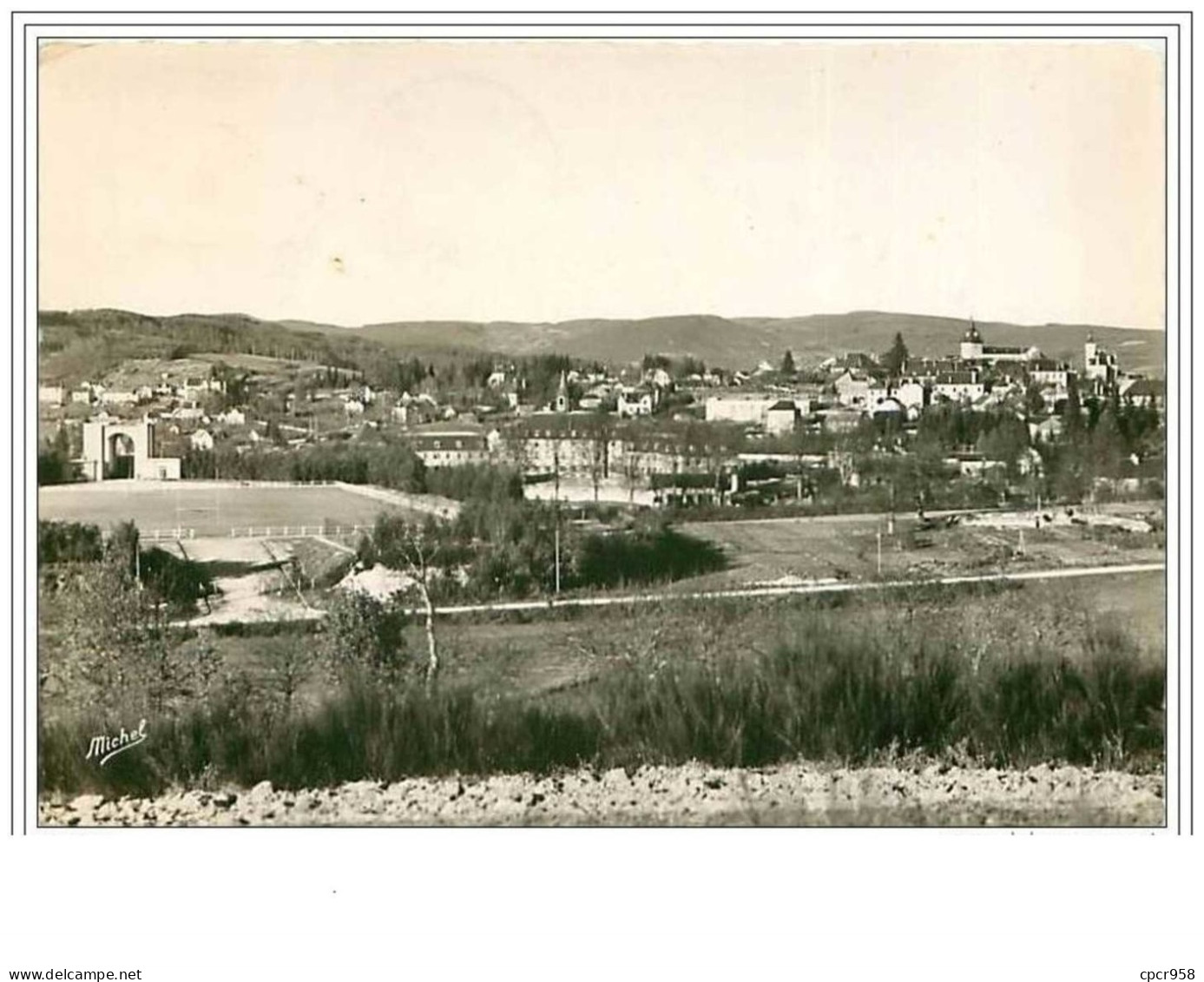 19.EGLETONS.VUE GENERALE.STADE.CPSM - Egletons