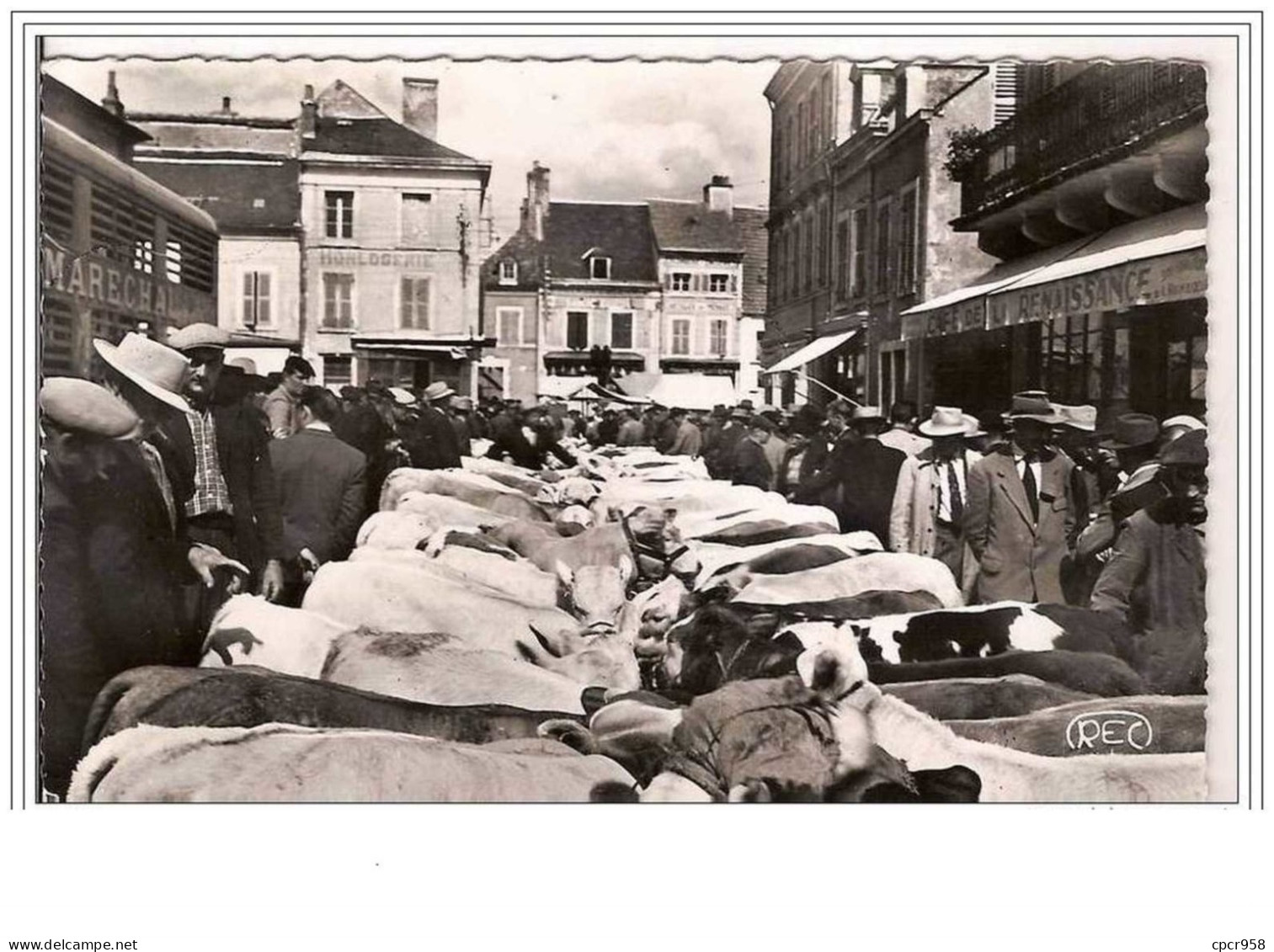 18.SANCOINS.FOIRE AUX VEAUX.HORLOGERIE.CAFE DE LA RENAISSANCE.CPSM. - Sancoins