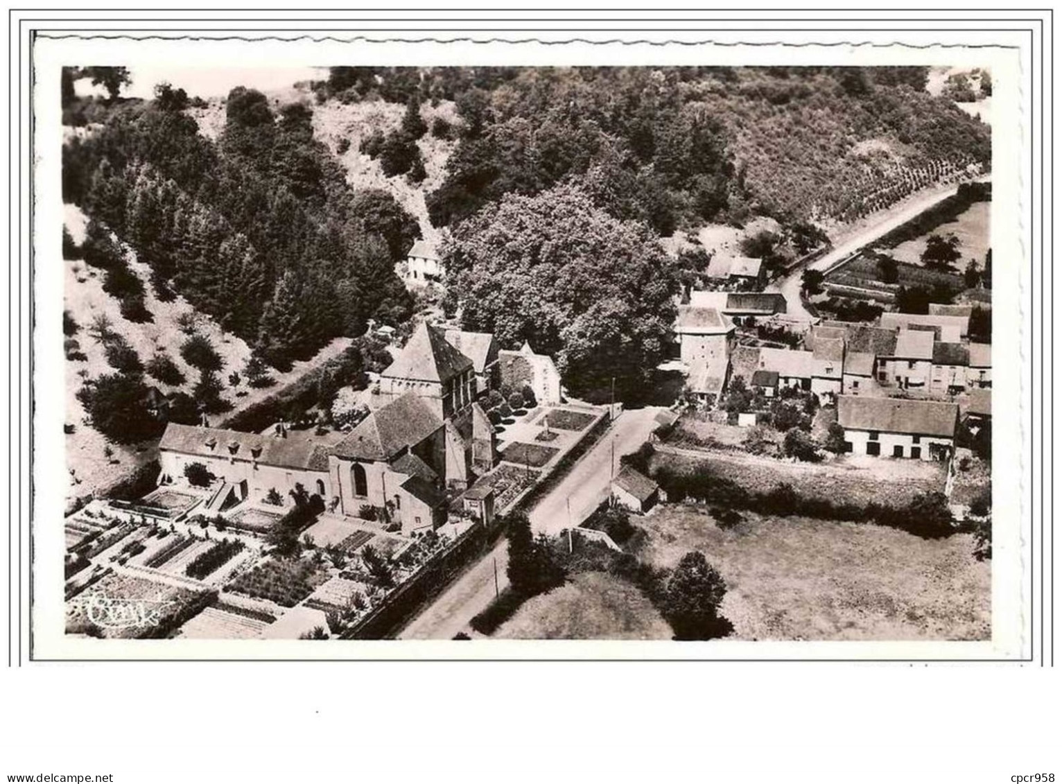 23.MOUTIER-D&amp;acute AHUN.VUE AERIENNE.CPSM. - Moutier D'Ahun