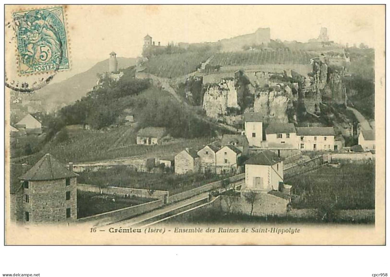 38.CREMIEU.n°4989.ENSEMBLE DES RUINES DE SAINT HIPPOLYTE - Crémieu