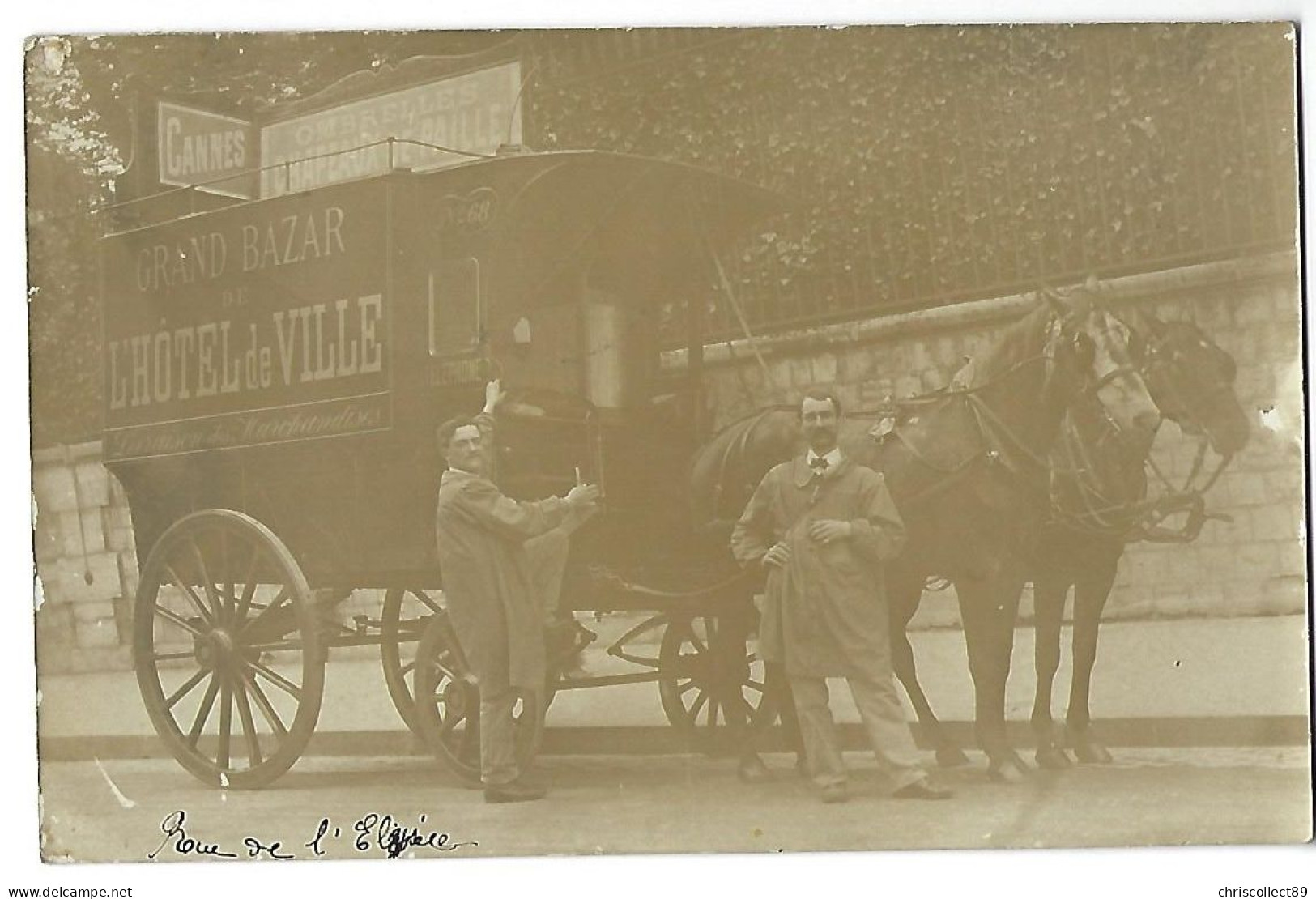 Carte Postale Carte Photo : Paris - Publicité  Grand Bazar De L'Hotel De Ville Sur Calèche  Attelée 1906 - Onderwijs, Scholen En Universiteiten