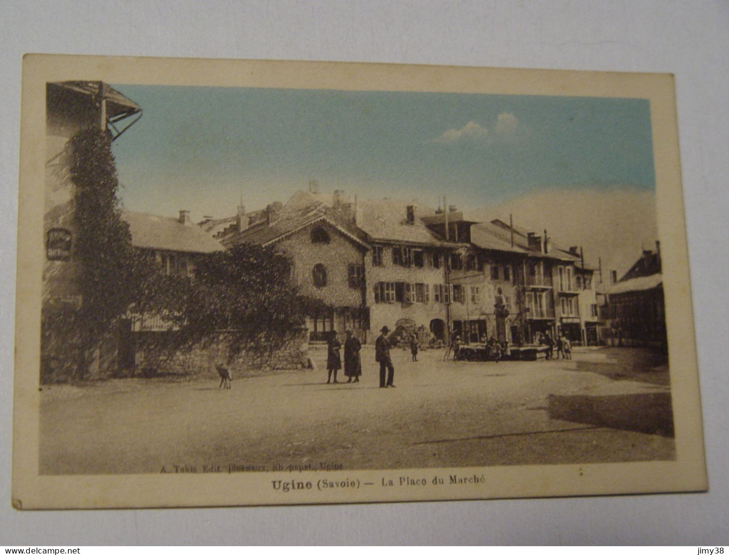 SAVOIE-UGINE-LA PLACE DU MARCHE ANIMEE - Ugine