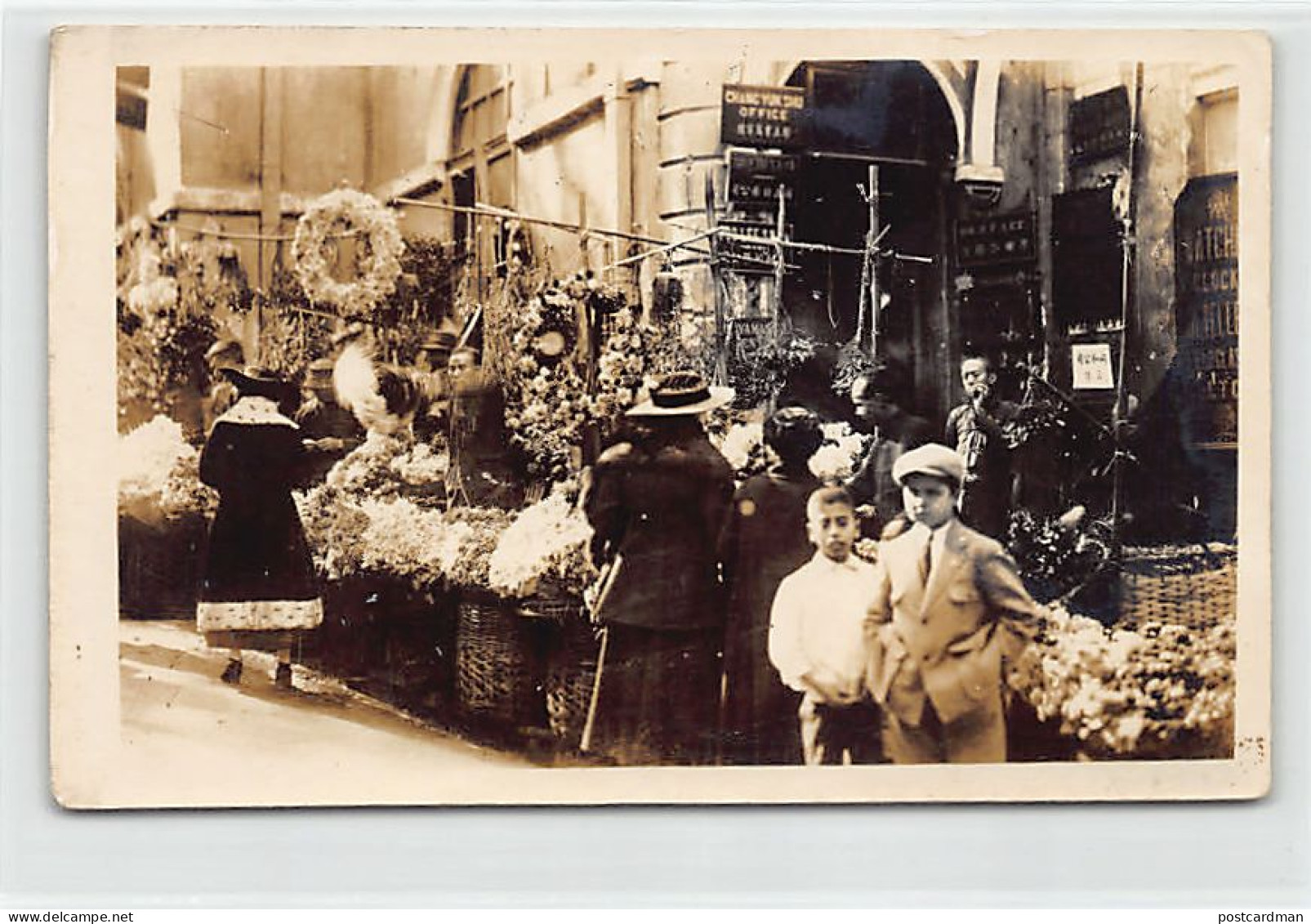 China - HONG KONG - Flower Sellers - REAL PHOTO Year 1924 - Publ. Unknown  - Cina (Hong Kong)