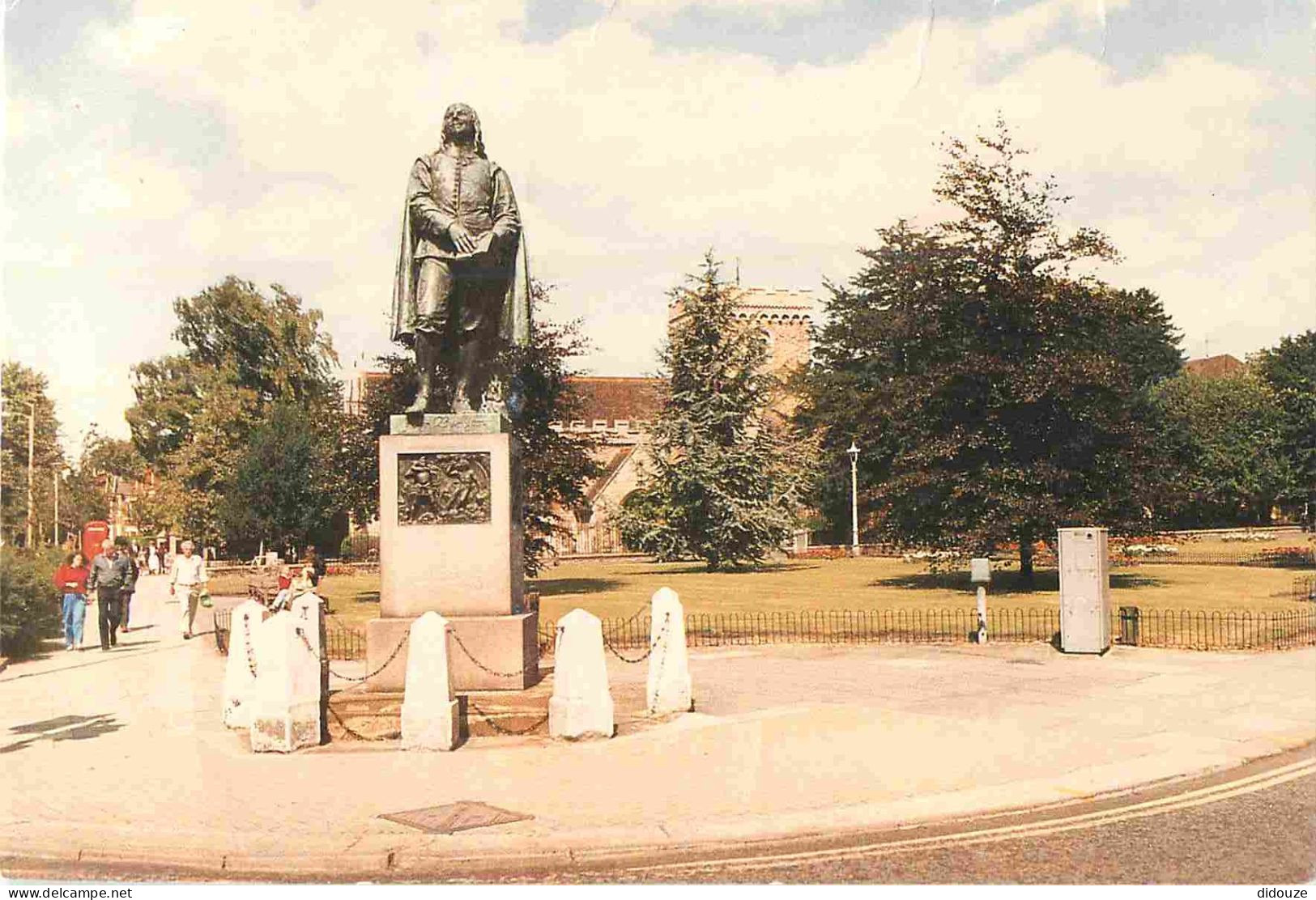 Angleterre - Bedford - John Bunyan's Statue - St Peter's Green - Bedfordshire - England - Royaume Uni - UK - United King - Bedford