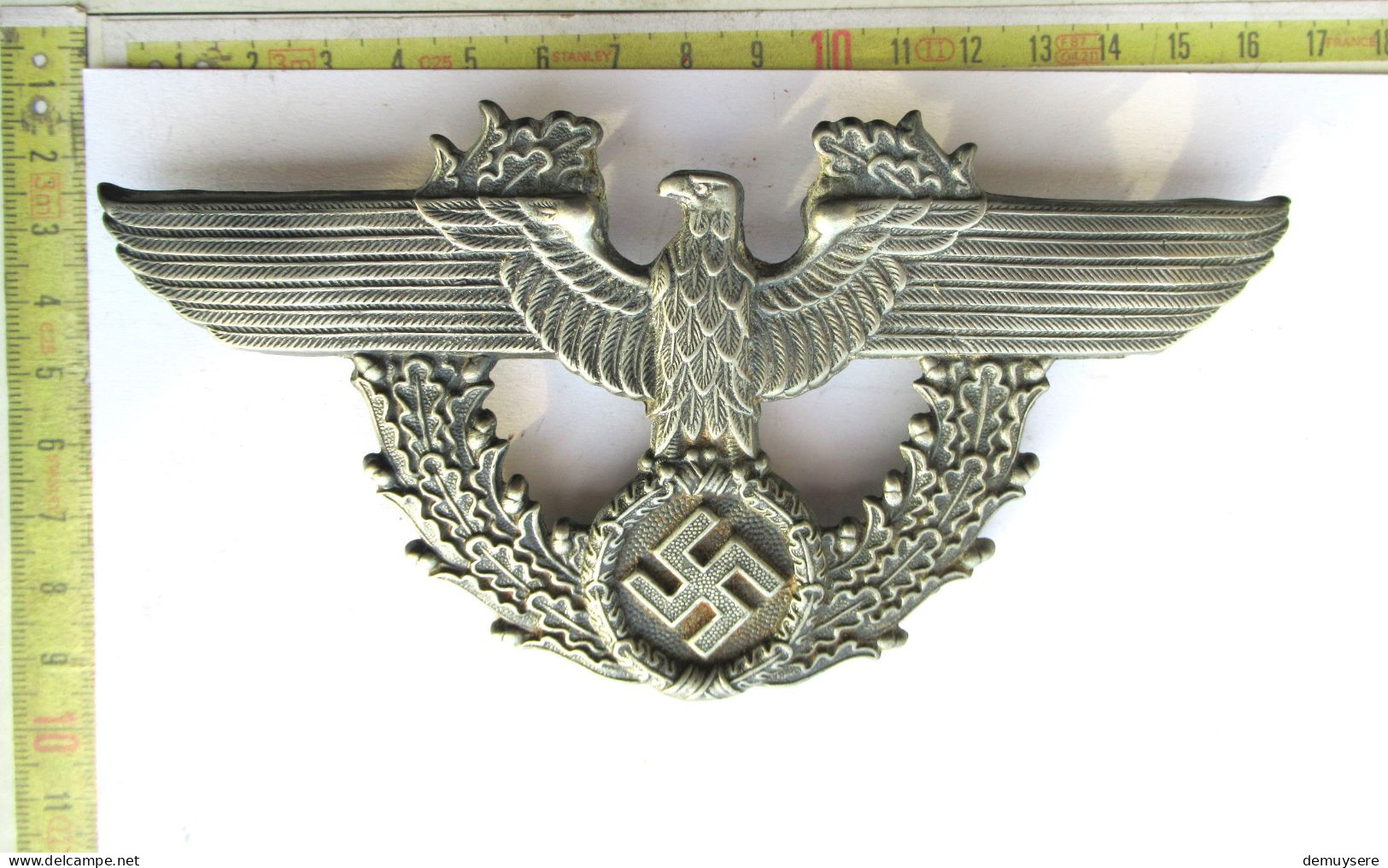 0404 08 - LADE D - WW2 Duitse Politie Shako Helm Badge - Insigne De Casque Shako De La Police Allemande - 1939-45