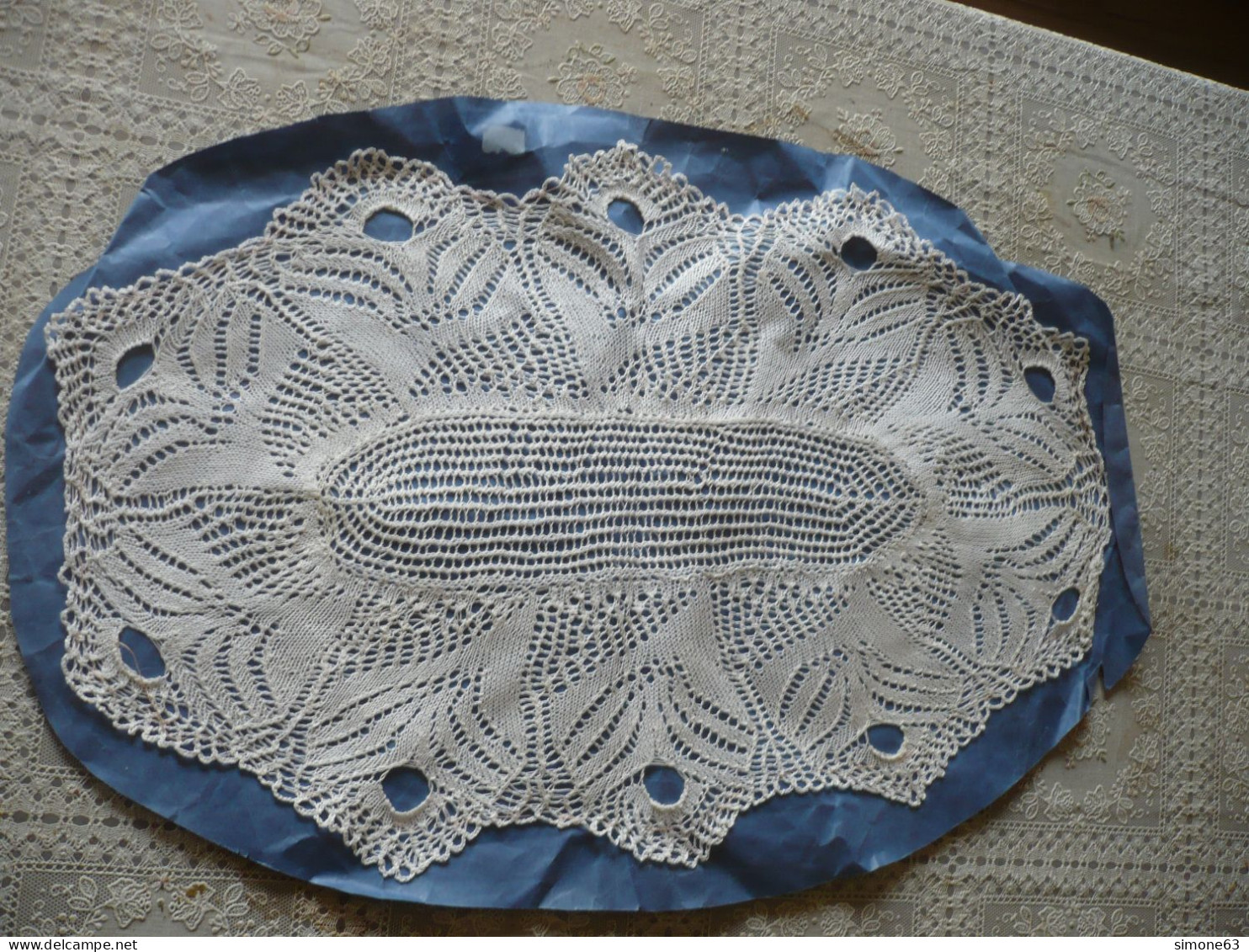 Ancien Napperon En Dentelle - Vintage - Fait Main - Laces & Cloth