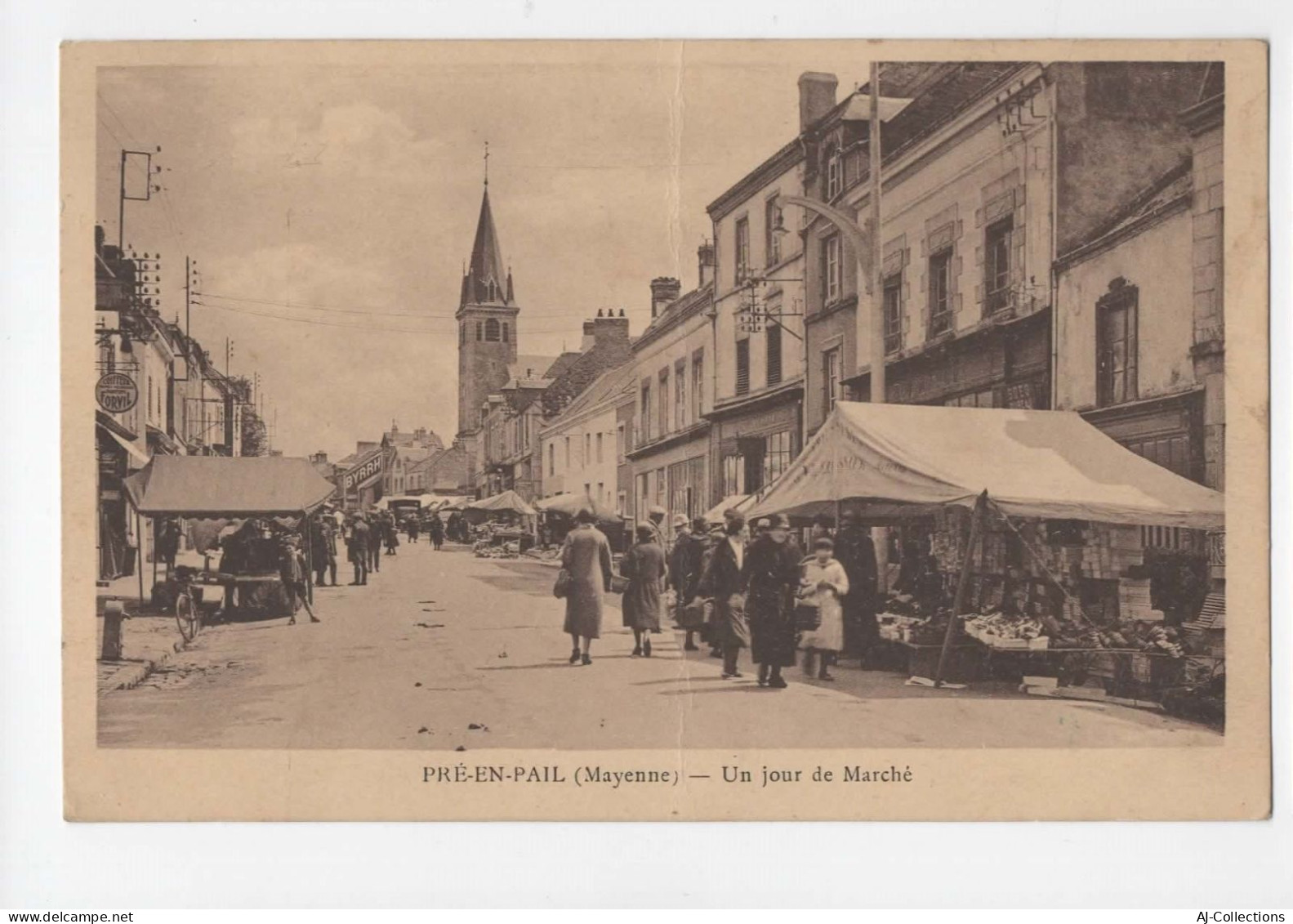 AJC - Pré En Pail - Un Jour De Marché - Pre En Pail