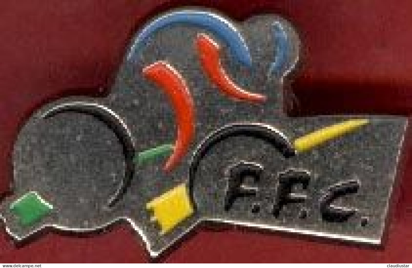 ** LOT  3  BROCHES  FEDERATION  FRANCAISE  De  CYCLOTOURISME  +  PIN' S ** - Radsport