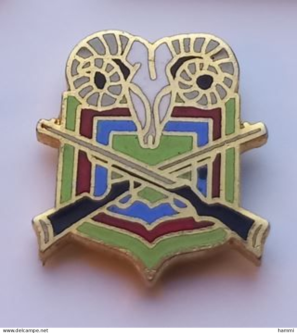 M21 Pin's Armée Militaire Régiment CARABINE MOUFLON ? Qualité EGF Achat Immédiat - Army