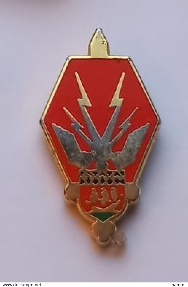 M135 Pin's Armée Militaire Régiment à Définir ?? Qualité EGF  Achat Immédiat - Militaria