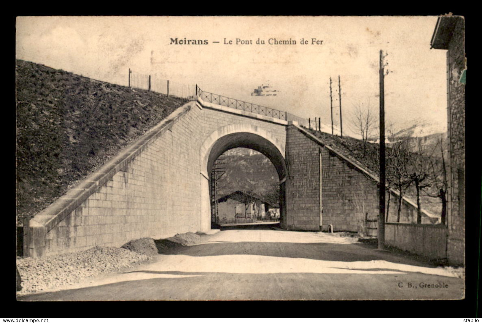 38 - MOIRANS - LE PONT DU CHEMIN DE FER - Moirans