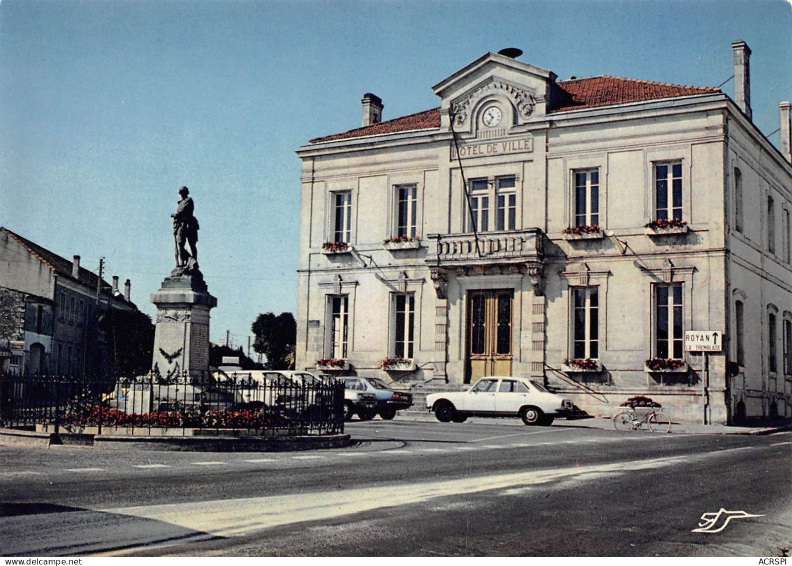 17 SAUJON  Mairie Hotel De Ville           (Scan R/V) N°   26   \OA1028 - Saujon