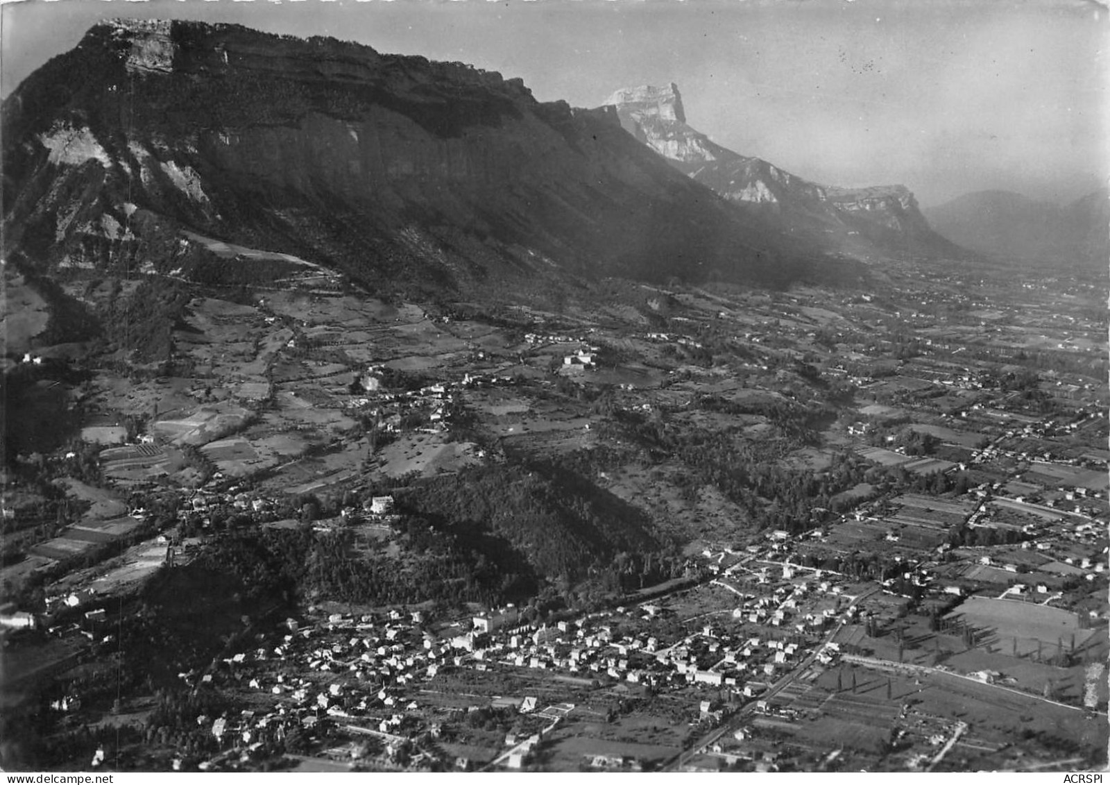 38 LA TRONCHE  Vue Générale Aérienne Et Le Saint-Eynard   (Scan R/V) N°   25   \OA1027 - La Tronche