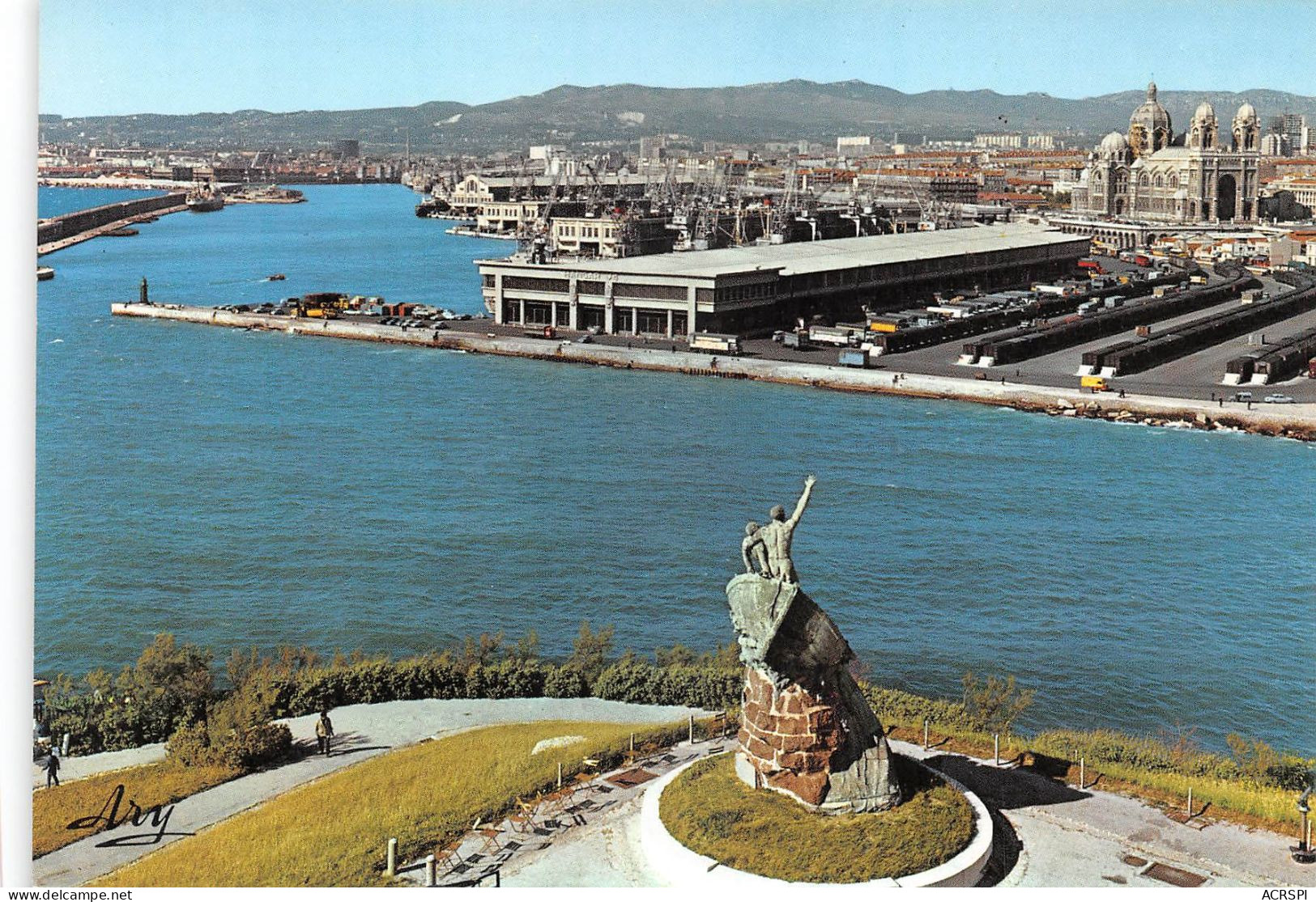 13 MARSEILLE  Monument Aux Heros De La Mer   (Scan R/V) N°   43   \OA1035 - Vieux Port, Saint Victor, Le Panier