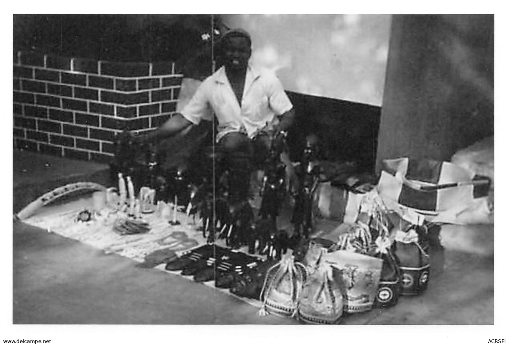 NIGER Niamey  Photo Foto Un Camelot Au Marché Artisants  Année 1978 (Scan R/V) N°   61   \OA1046 - Níger