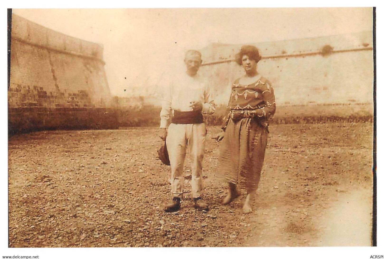 17 Saint Martin De Ré L'ancien Port De La Citadelle  Photo Année 1948  (Scan R/V) N°   59   \OA1042 - Saint-Martin-de-Ré