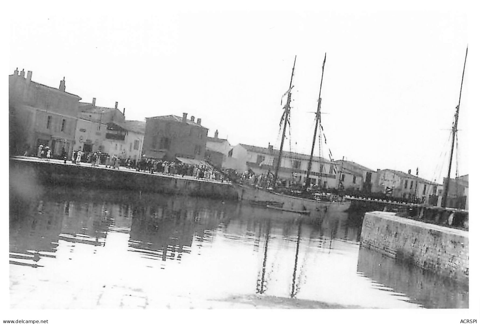 17 SAINT MARTIN DE Ré Photo 1960 Le Bassin à Flot  (Scan R/V) N°   51   \OA1042 - Saint-Martin-de-Ré