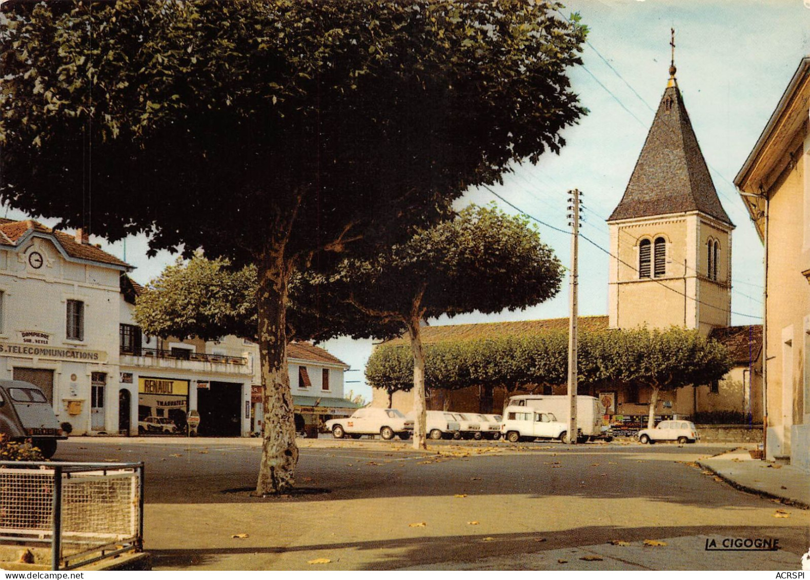 01  Dompierre-sur-Veyle  La Place Garage Renault Et Poste (Scan R/V) N°  43  \OA1051 - Oyonnax
