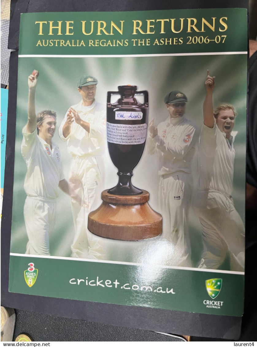 9-4-2024 (1 Z 30 A) Australia Win (Cricket) Presentation Pack (19 X 25 Cm) The Urn Returns - Presentation Packs