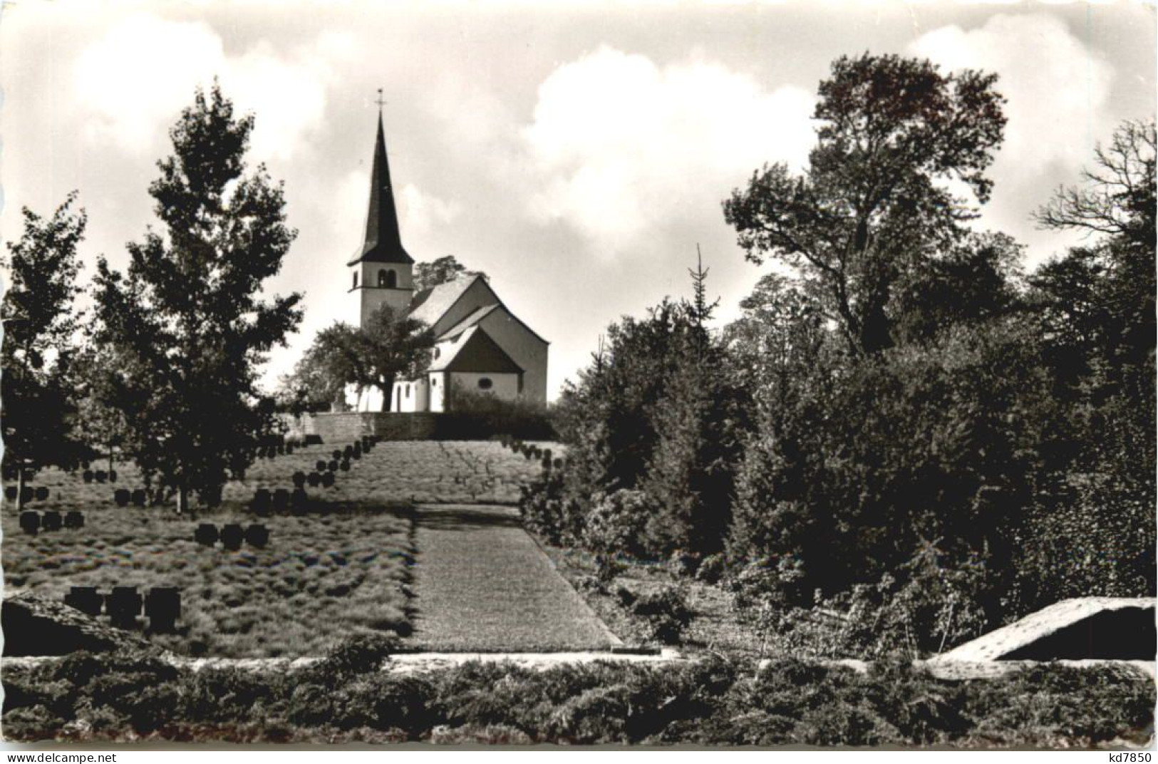 Der Ehrenfriedhof Zu Kastel - Saarburg