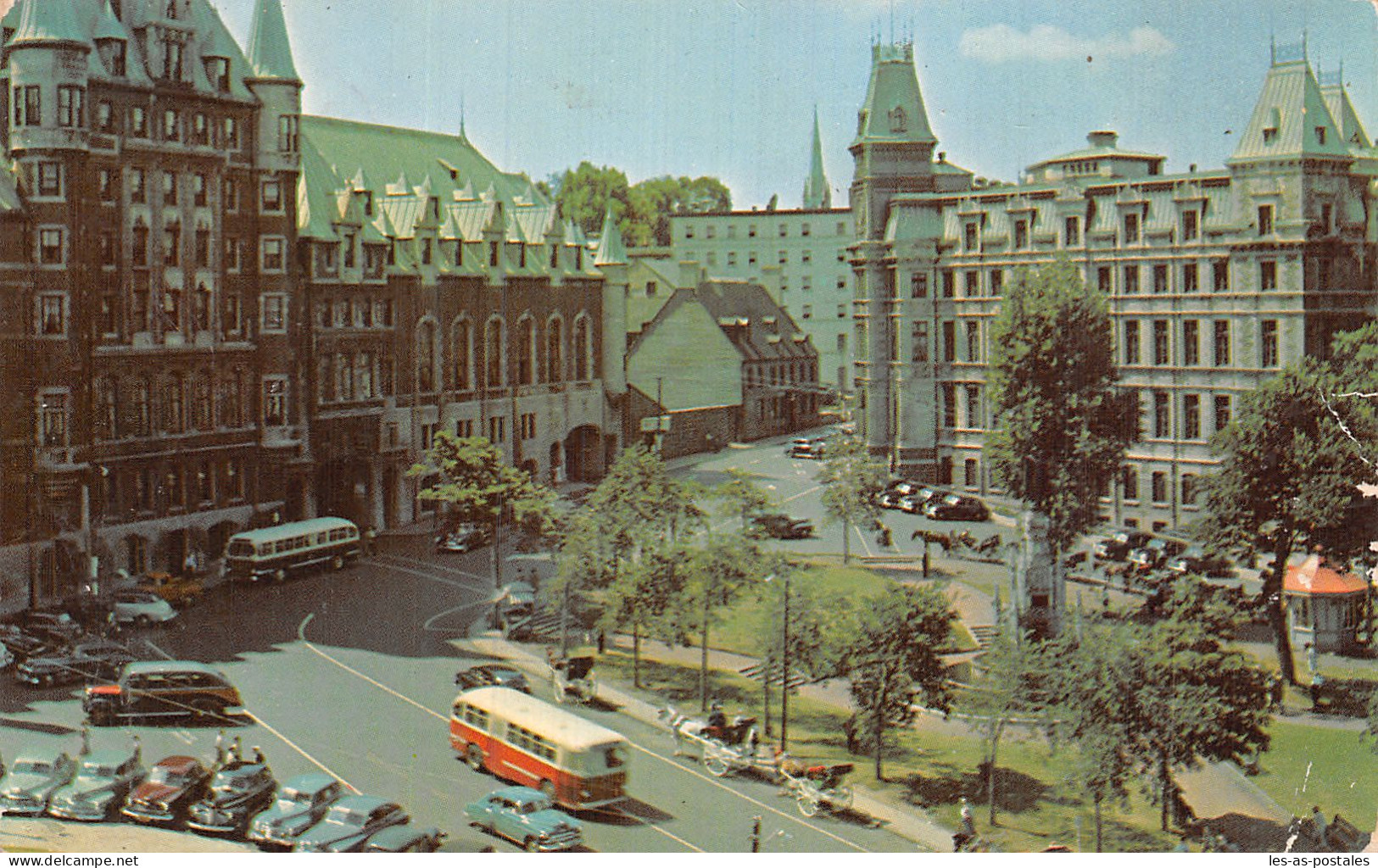 CANADA QUEBEC PLACE D ARMES - Cartes Modernes